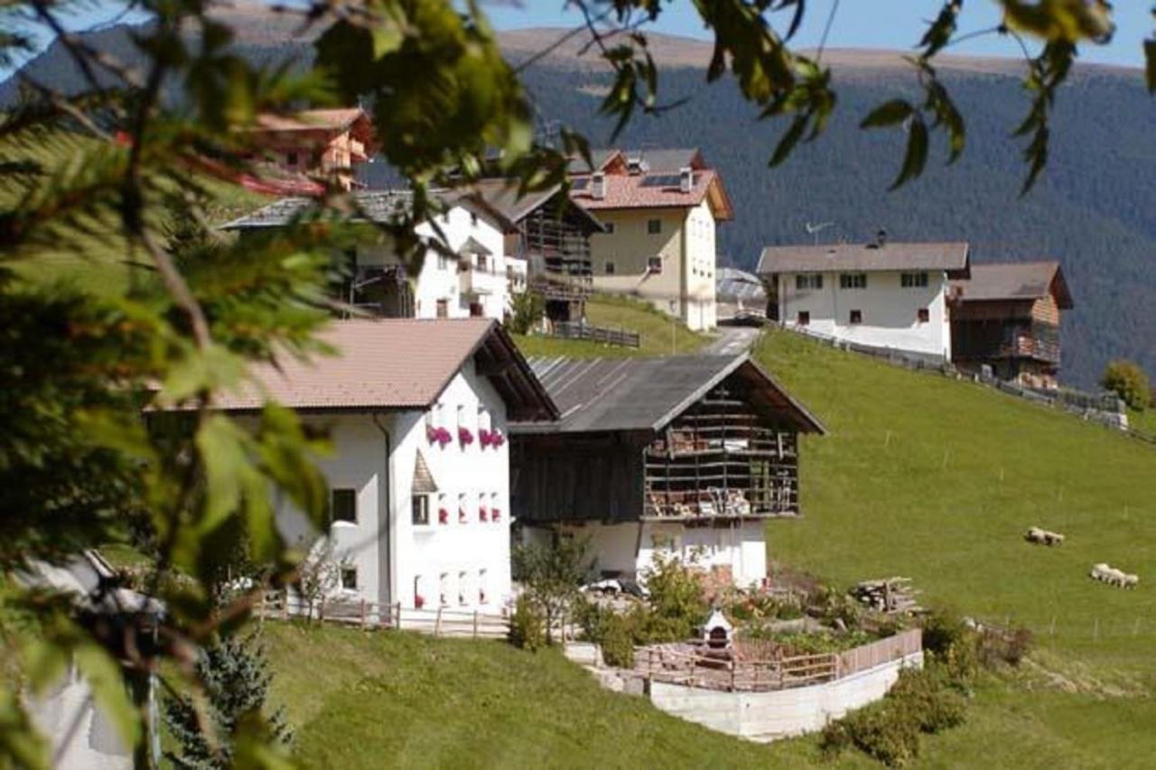 Agriturismo Apartments Tuene Ortisei Extérieur photo
