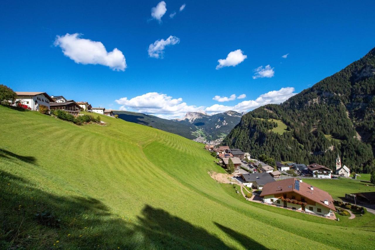 Agriturismo Apartments Tuene Ortisei Extérieur photo