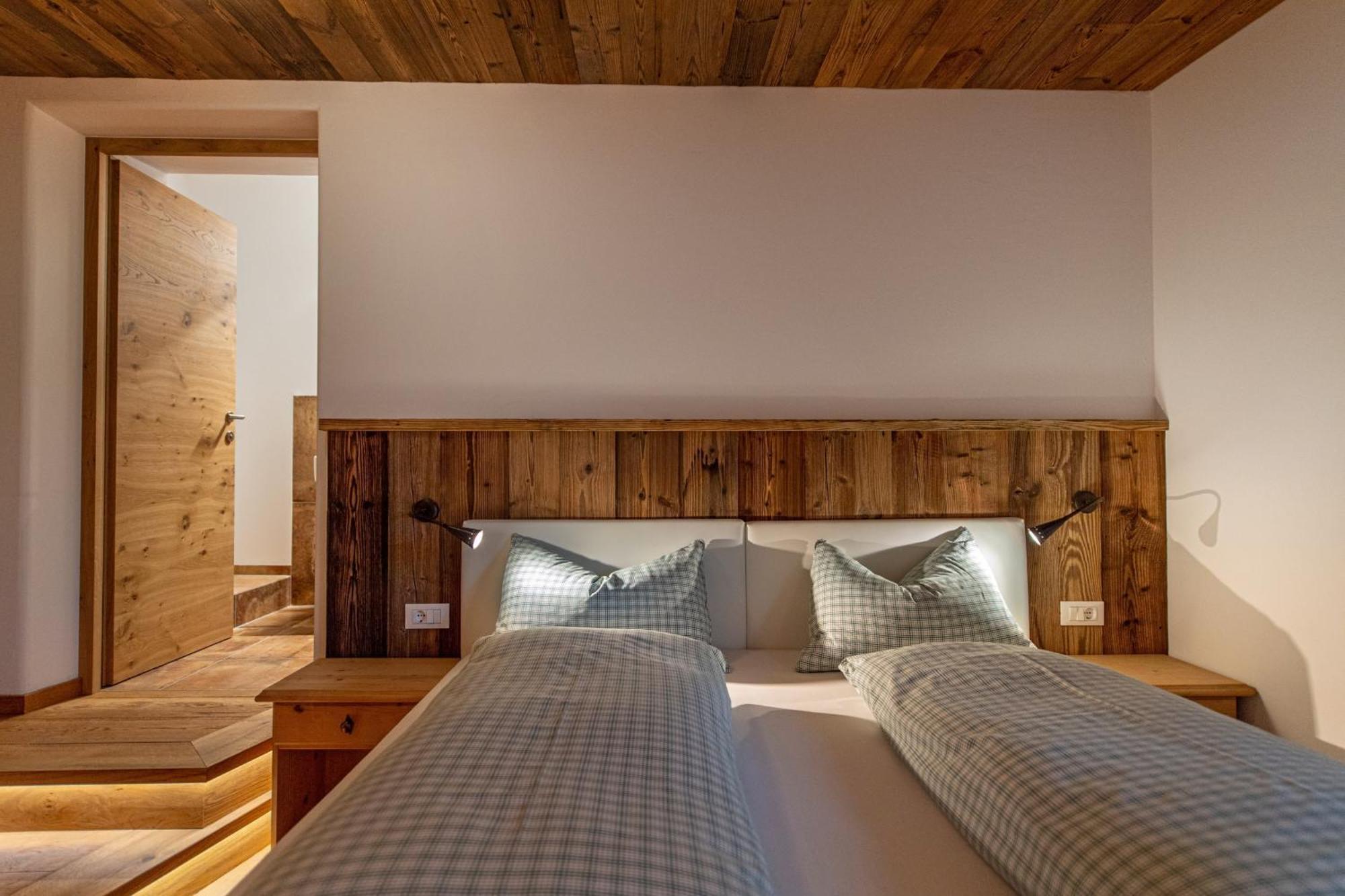 Agriturismo Apartments Tuene Ortisei Extérieur photo