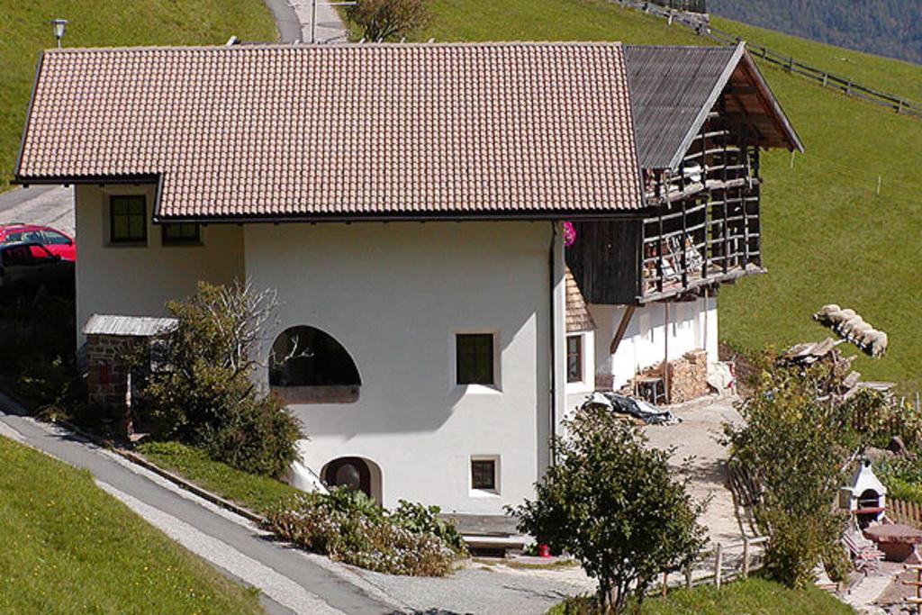 Agriturismo Apartments Tuene Ortisei Extérieur photo