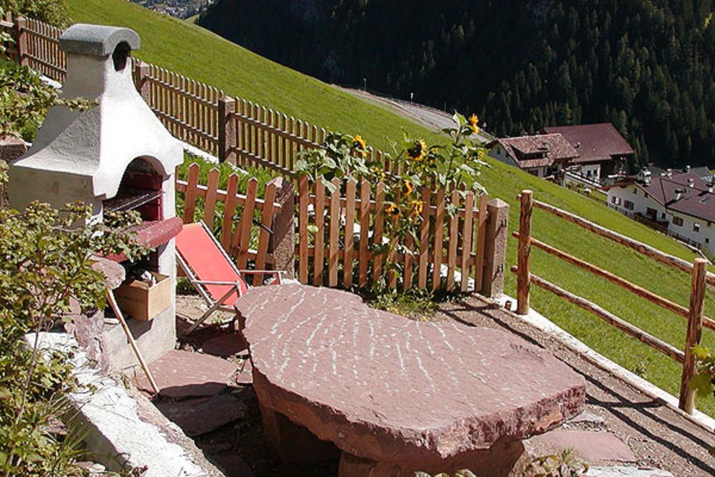 Agriturismo Apartments Tuene Ortisei Extérieur photo